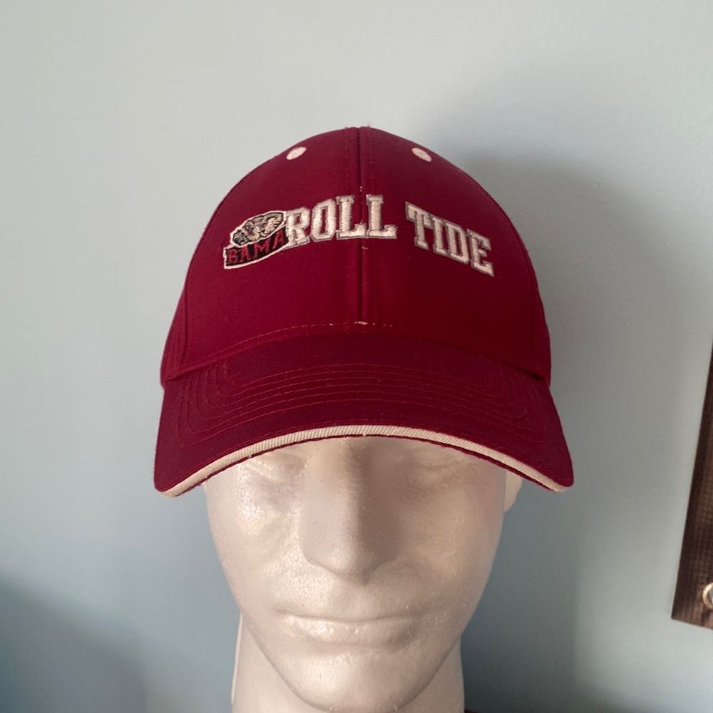Red Embroidered Alabama Roll Tide Collegiate Licensed Product Baseball Hat